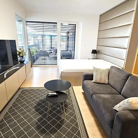 Golf Karpatska Apartment